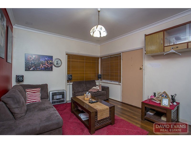 25 Finchley Crescent, Balga WA 6061