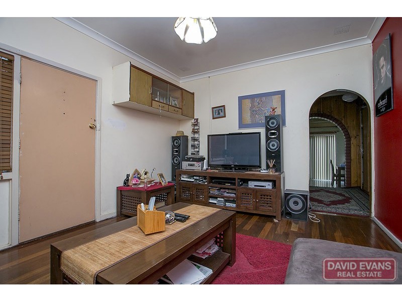 25 Finchley Crescent, Balga WA 6061