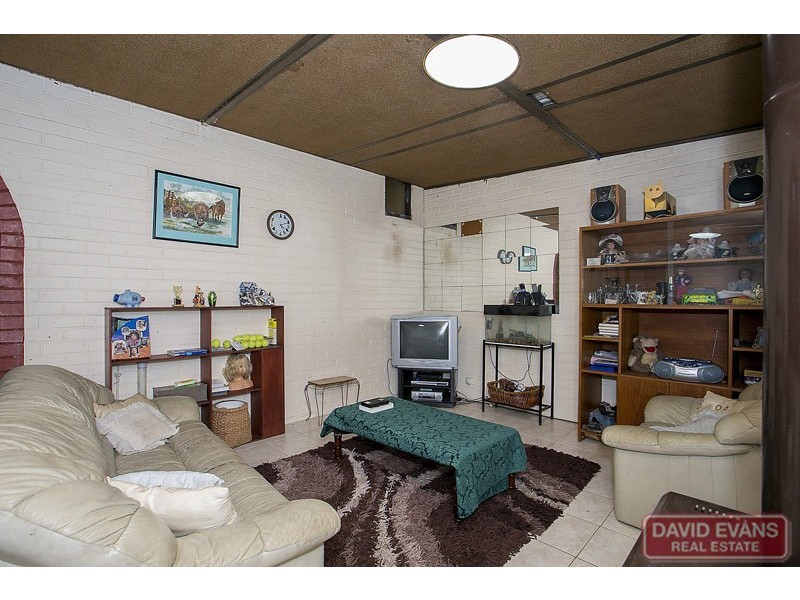 25 Finchley Crescent, Balga WA 6061