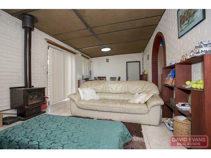 25 Finchley Crescent, Balga WA 6061