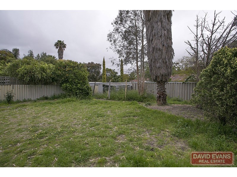 25 Finchley Crescent, Balga WA 6061