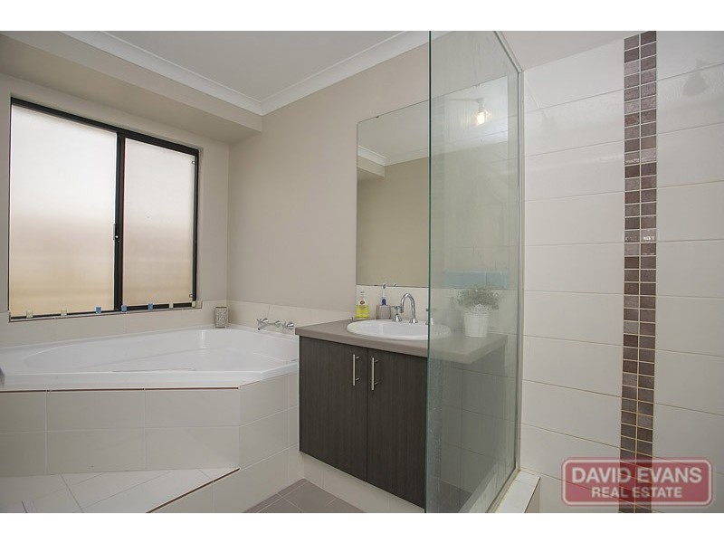 10 Pintaudi Court, Landsdale WA 6065