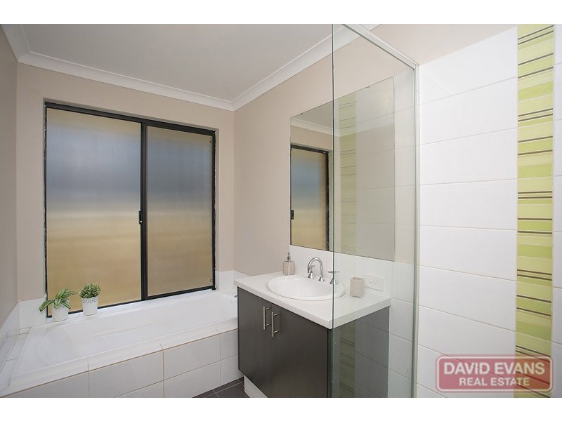 10 Pintaudi Court, Landsdale WA 6065