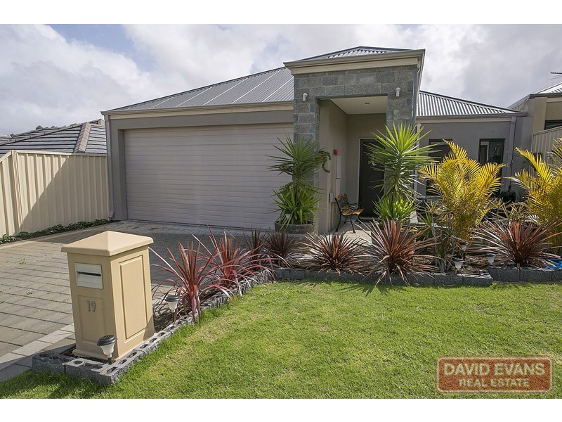 19 Verdello Way, Pearsall WA 6065