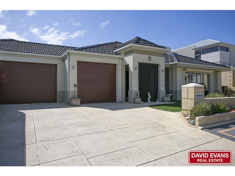 12 Chalkwell Bend, Landsdale WA 6065