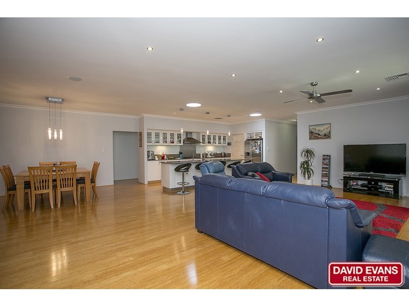 12 Chalkwell Bend, Landsdale WA 6065