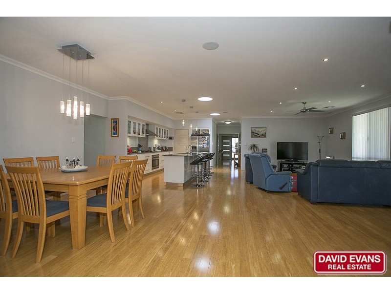 12 Chalkwell Bend, Landsdale WA 6065