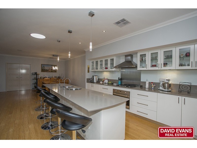 12 Chalkwell Bend, Landsdale WA 6065