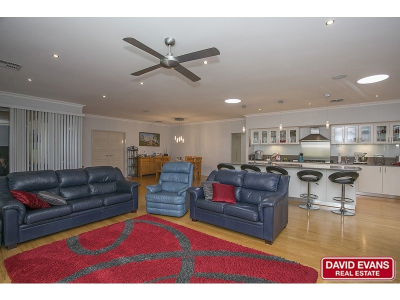 12 Chalkwell Bend, Landsdale WA 6065