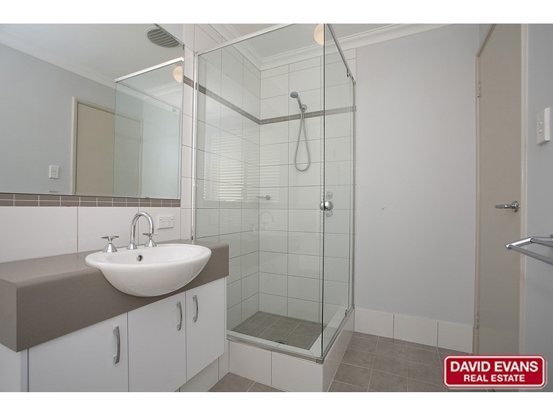 12 Chalkwell Bend, Landsdale WA 6065