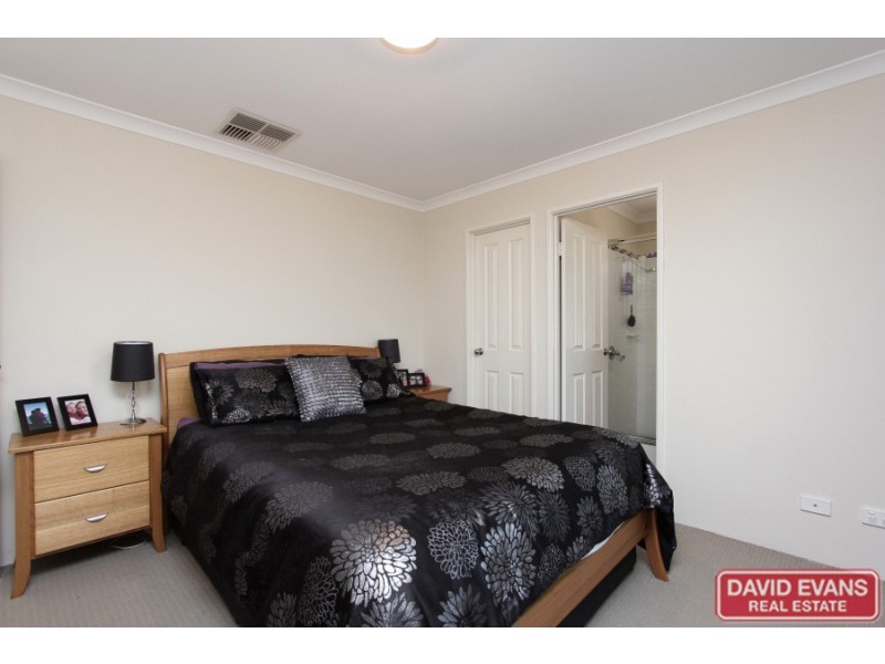 4 Viking Way, Darch WA 6065