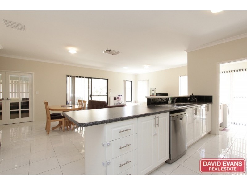 4 Viking Way, Darch WA 6065