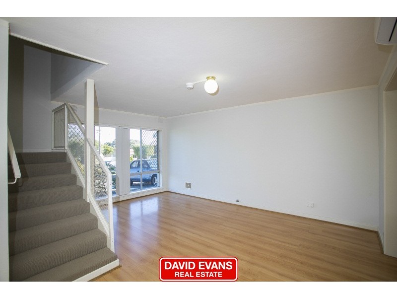 5C Brecknock Way, Girrawheen WA 6064