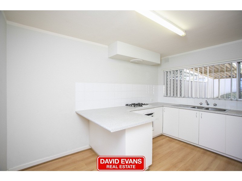 5C Brecknock Way, Girrawheen WA 6064
