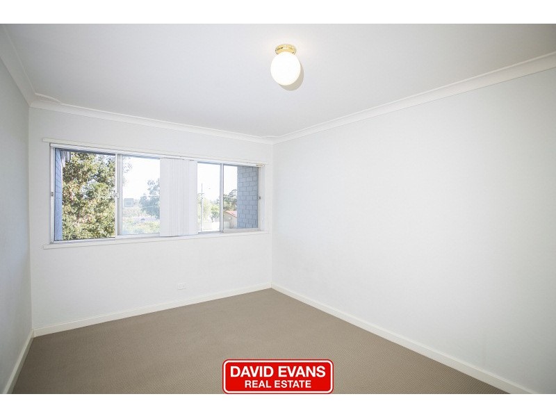 5C Brecknock Way, Girrawheen WA 6064