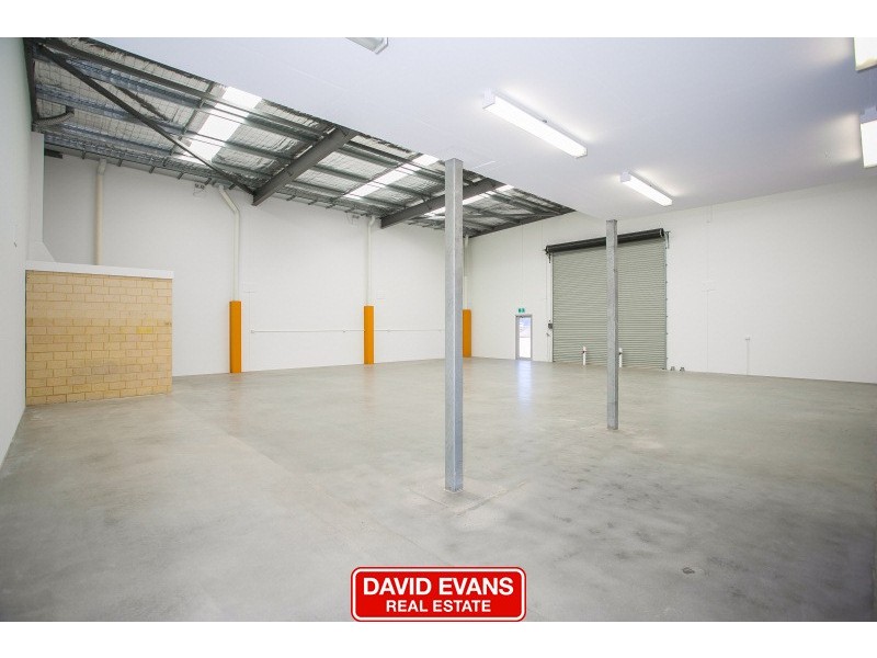 2/2 Bombardier Road, Wangara WA 6065
