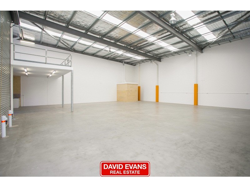 2/2 Bombardier Road, Wangara WA 6065