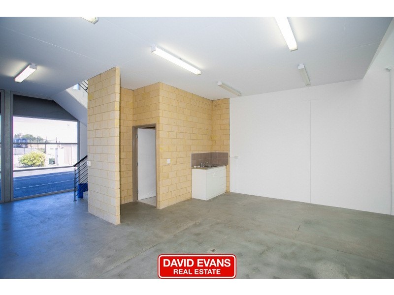 2/2 Bombardier Road, Wangara WA 6065