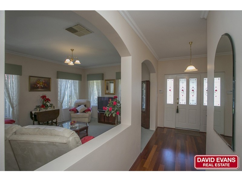 405 Kingsway, Landsdale WA 6065