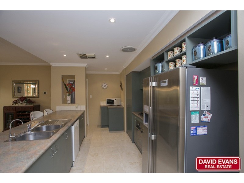 405 Kingsway, Landsdale WA 6065