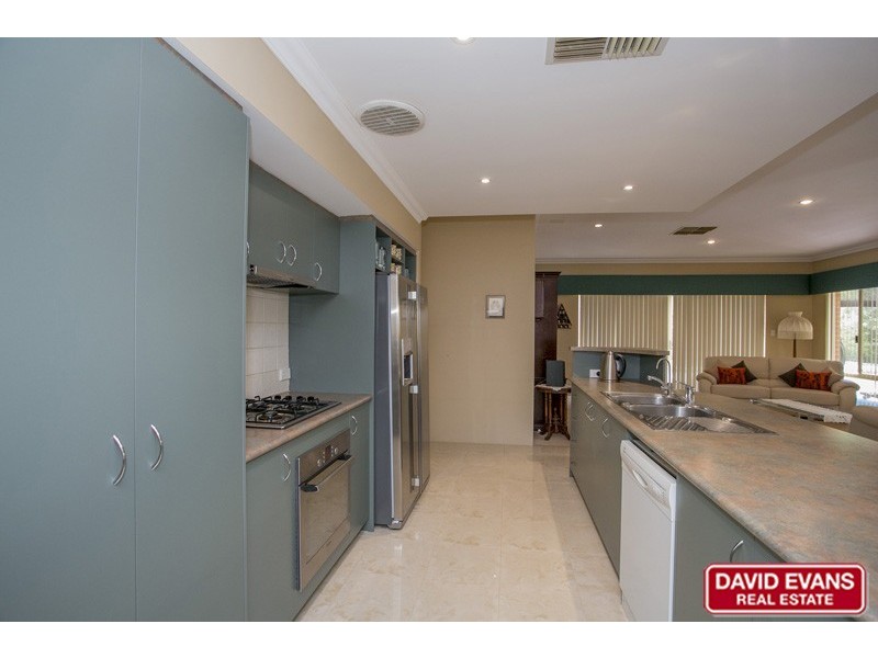 405 Kingsway, Landsdale WA 6065