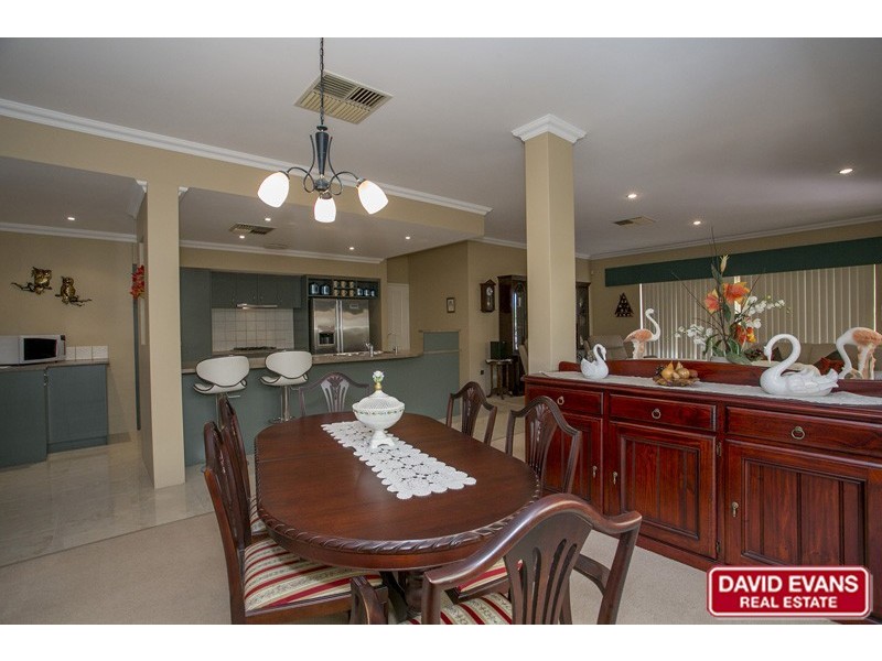 405 Kingsway, Landsdale WA 6065