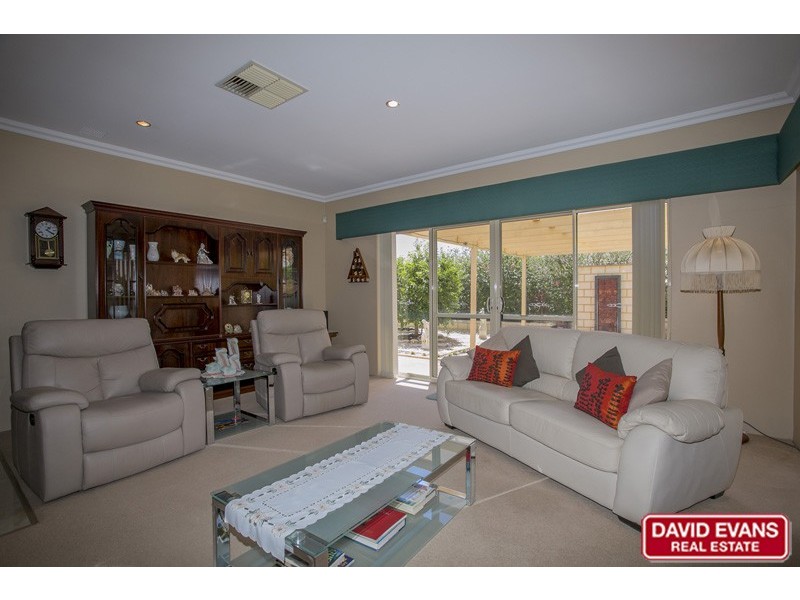 405 Kingsway, Landsdale WA 6065