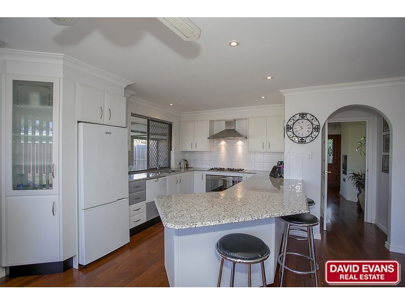 27 Lushington Drive, Padbury WA 6025