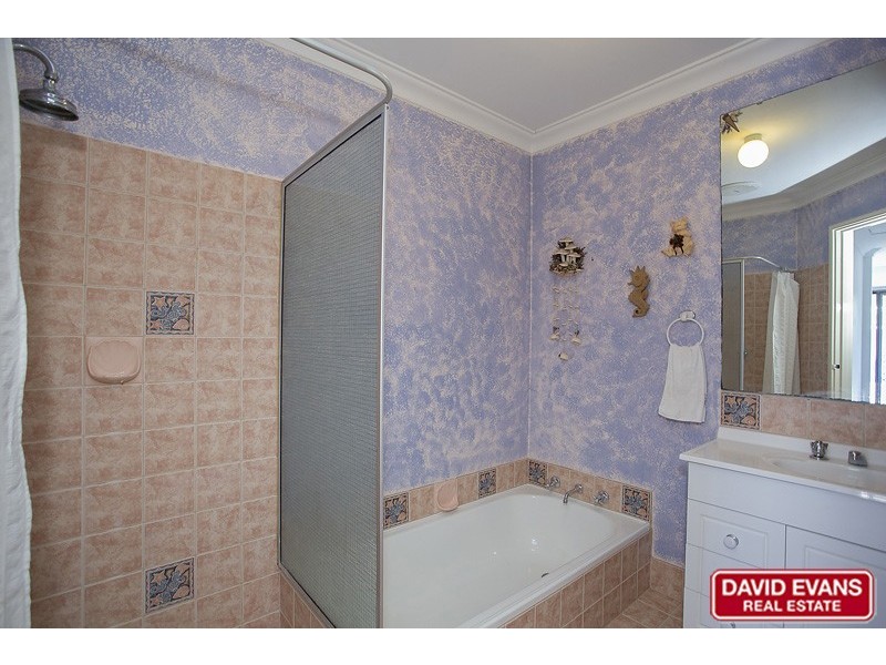 27 Lushington Drive, Padbury WA 6025