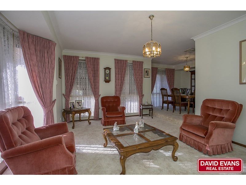 5 Carey Court, Kingsley WA 6026