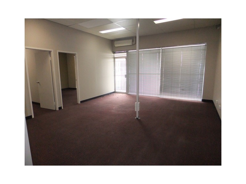 2/1 Irwin Road, Wangara WA 6065