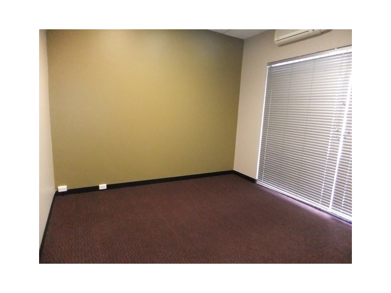 2/1 Irwin Road, Wangara WA 6065