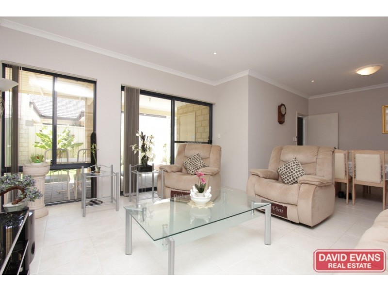 28A Hellfire Drive, Darch WA 6065