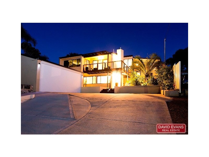 24 Gnobar Way, Mullaloo WA 6027