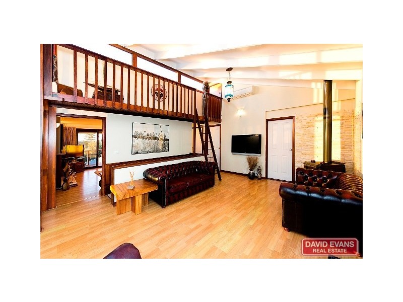 24 Gnobar Way, Mullaloo WA 6027