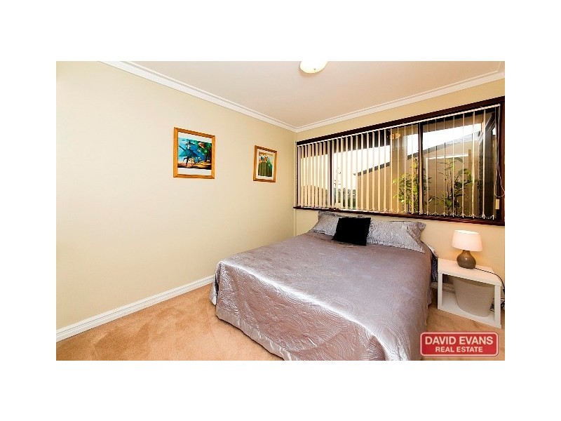 24 Gnobar Way, Mullaloo WA 6027