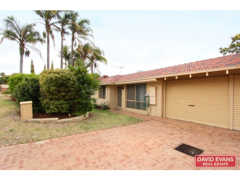 4 Carinda Place, Alexander Heights WA 6064