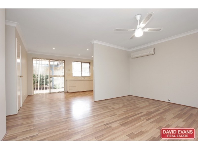 4 Carinda Place, Alexander Heights WA 6064