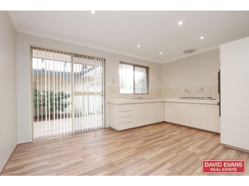 4 Carinda Place, Alexander Heights WA 6064