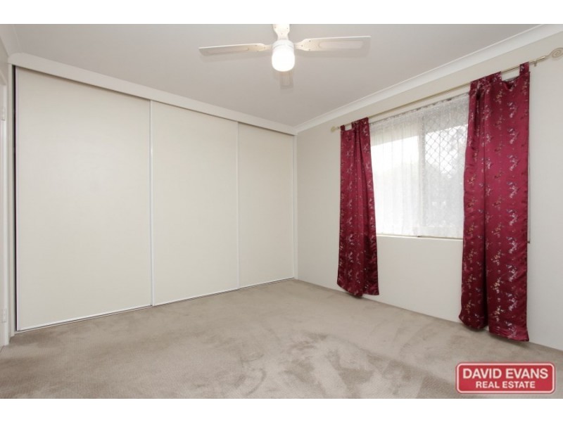 4 Carinda Place, Alexander Heights WA 6064