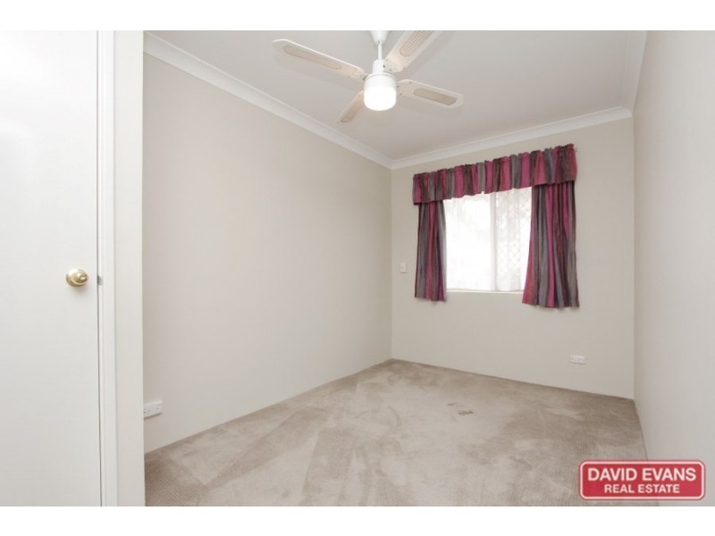 4 Carinda Place, Alexander Heights WA 6064
