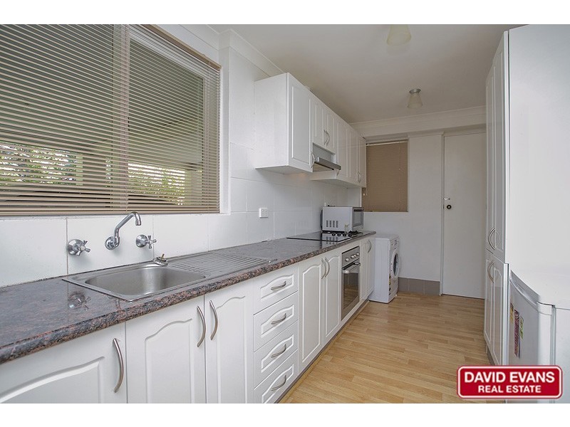 21 Thompson Drive, Wanneroo WA 6065