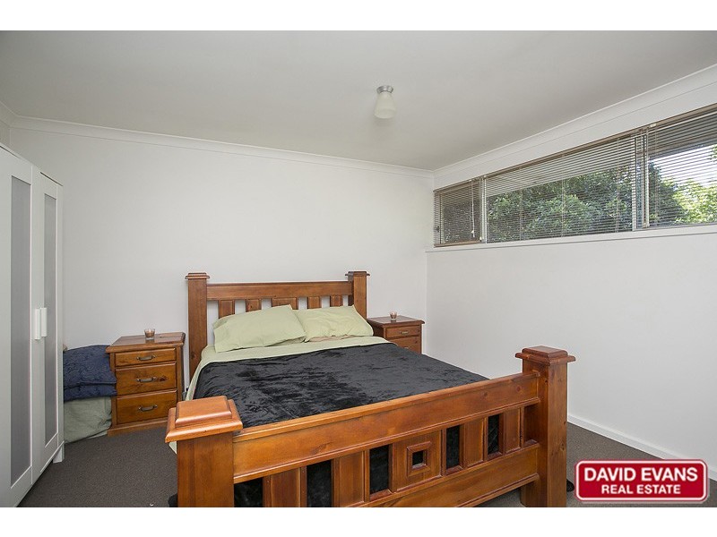 21 Thompson Drive, Wanneroo WA 6065