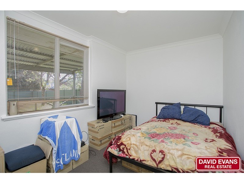 21 Thompson Drive, Wanneroo WA 6065