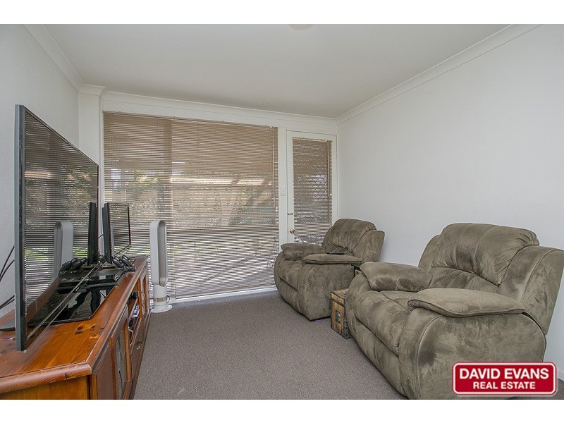 21 Thompson Drive, Wanneroo WA 6065