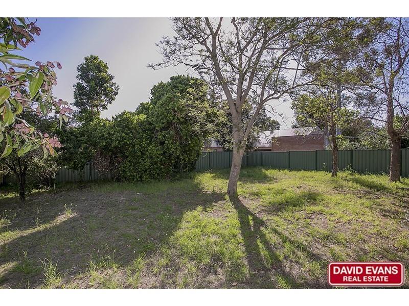 21 Thompson Drive, Wanneroo WA 6065