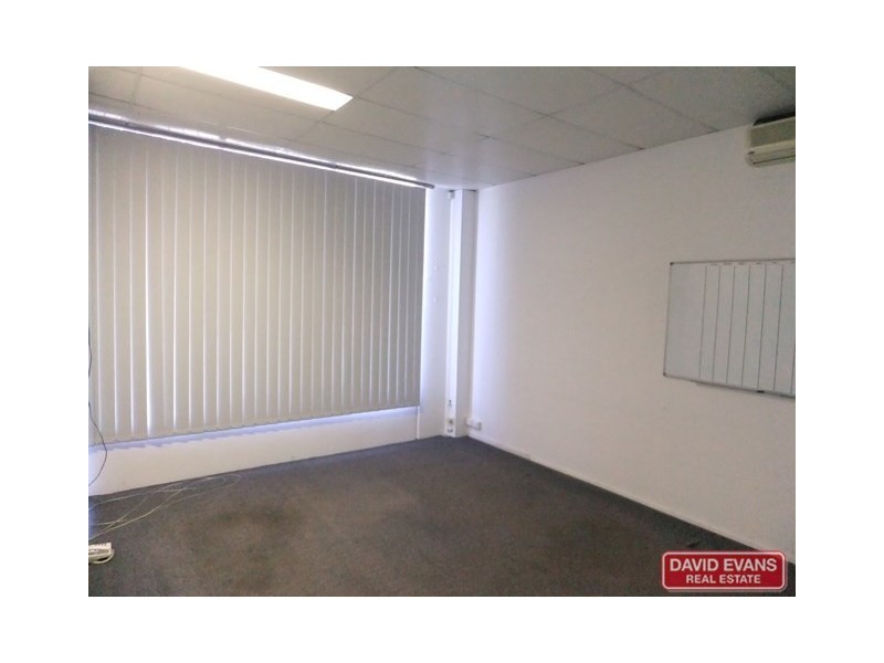 6/7 Prindiville Drive, Wangara WA 6065