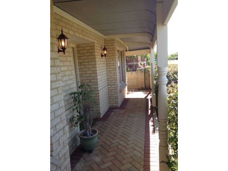 16 St Pauls Crescent, Joondalup WA 6027