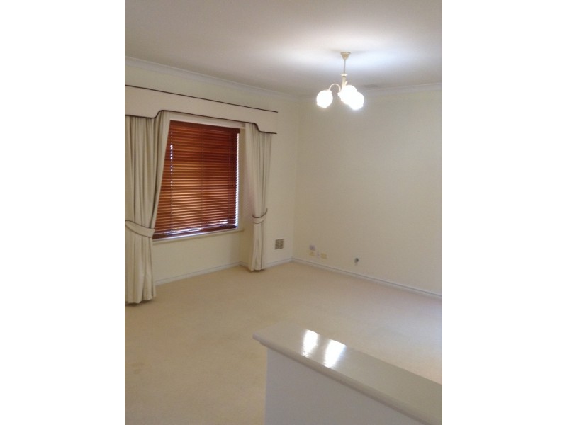 16 St Pauls Crescent, Joondalup WA 6027