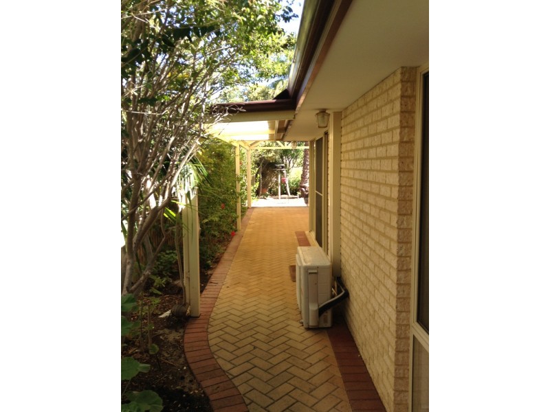 16 St Pauls Crescent, Joondalup WA 6027